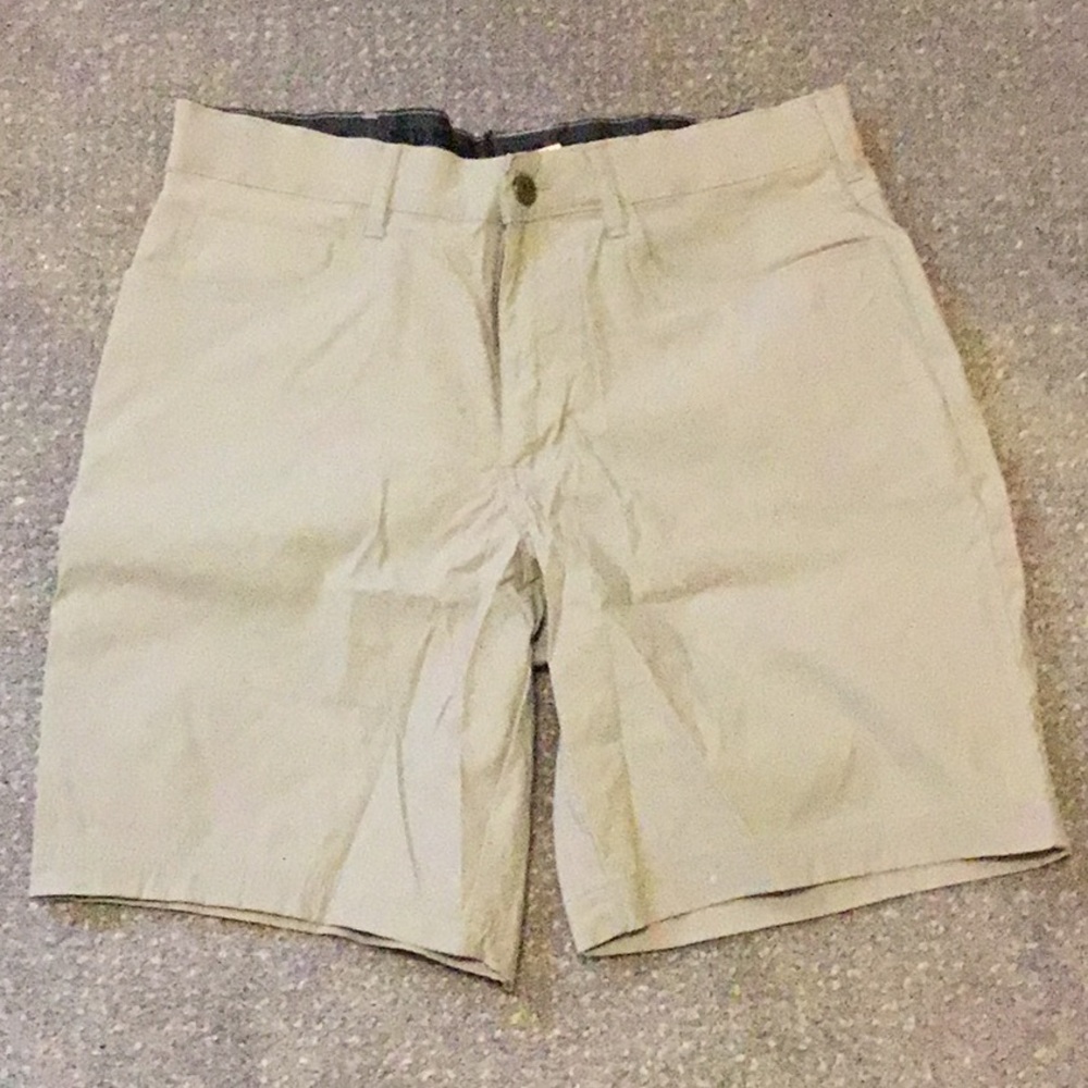 RedHead Tan Flat Front Shorts Casual Style